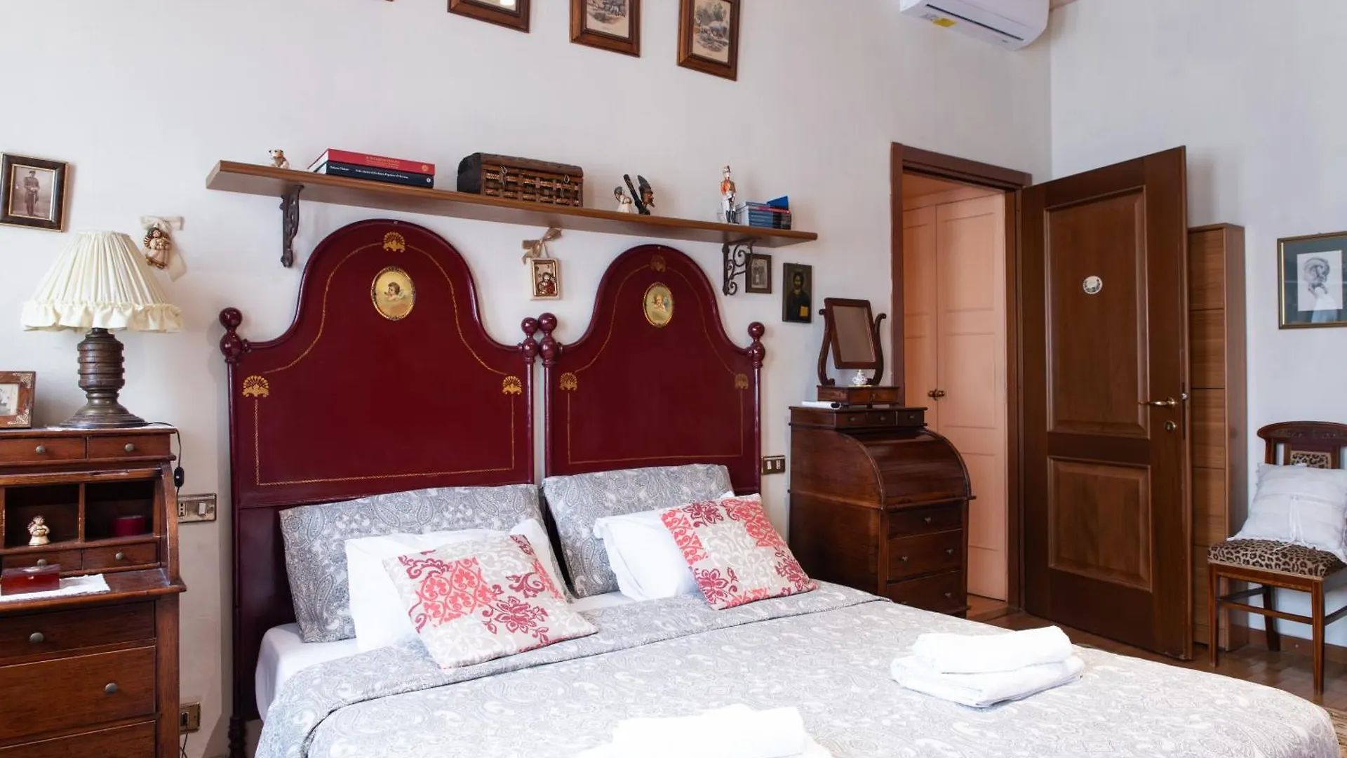 Duomo Walking Distance Elegant Flat With View Διαμέρισμα Μιλάνο