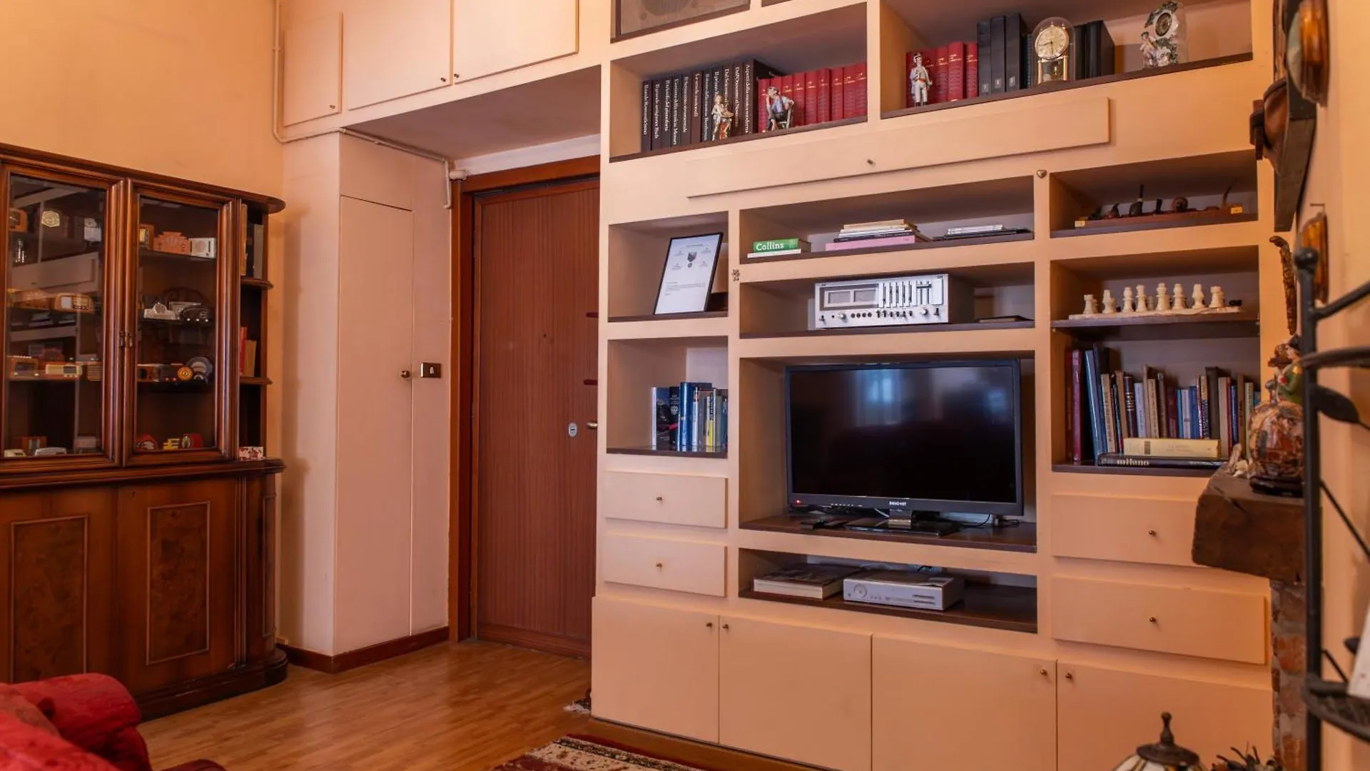 Duomo Walking Distance Elegant Flat With View Διαμέρισμα Μιλάνο
