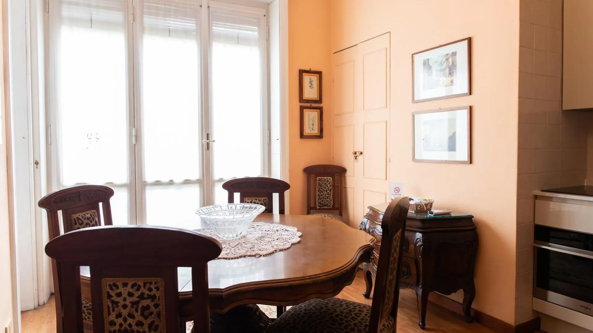 Duomo Walking Distance Elegant Flat With View Διαμέρισμα Μιλάνο Ιταλία